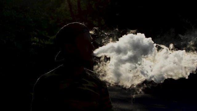 E-Zigaretten travel rules and tips for flying with e cigarettes on airplane batteries and carry on safety